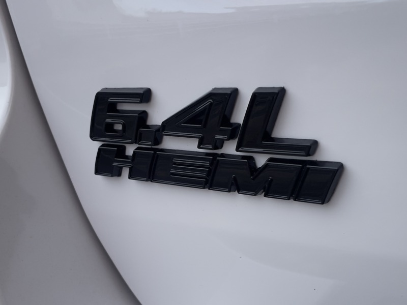 6.4Lエンブレム