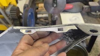 バンパー欠損部修理