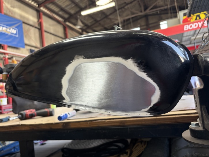 カワサキ 250TR　タンク