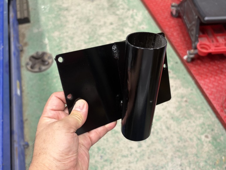 工場扇取付ブラケット製作